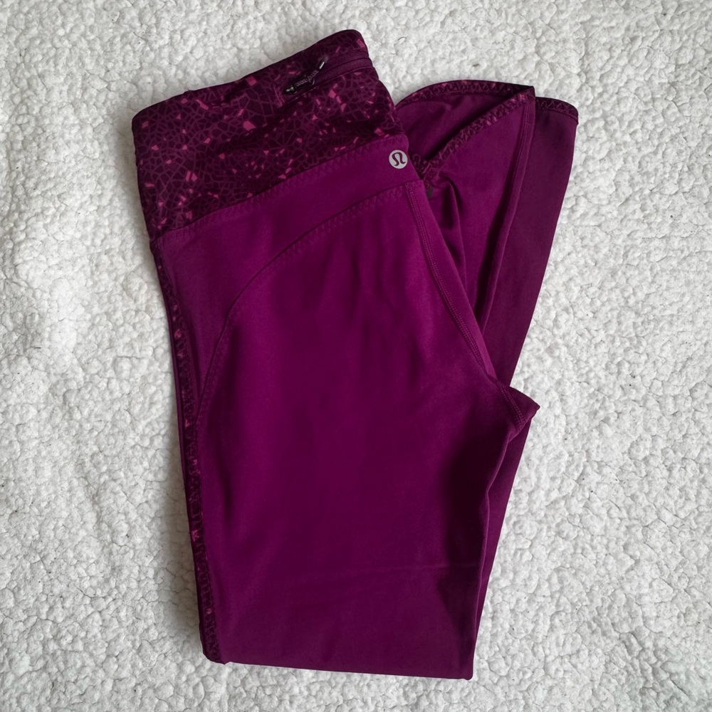Lululemon Athletica Magenta Mosaic Cropped Leggings